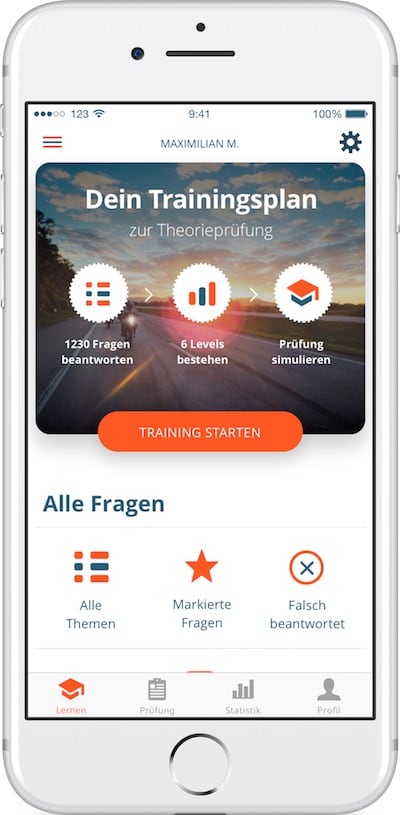Mit der Theorie App der 123FAHRSCHULE für die Prüfung lernen