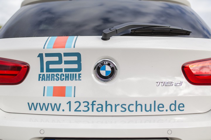Fahrschule Koeln Auto hinten