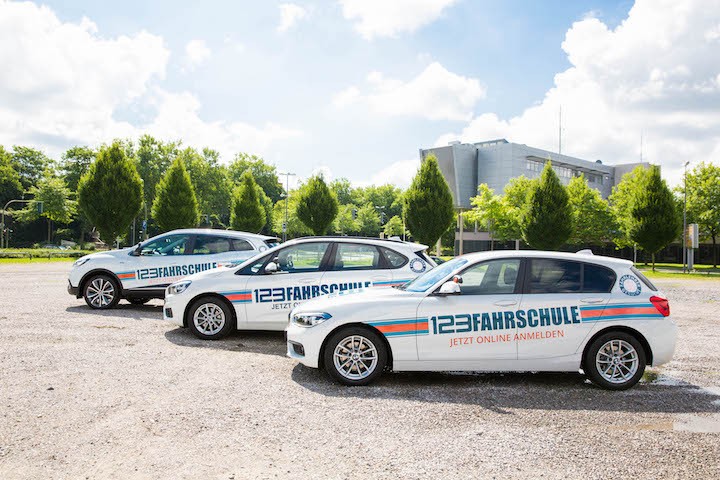 Fahrschule Recklinghausen Fahrzeuge in der Reihe