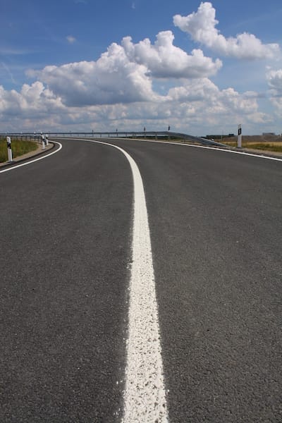Strassenverkehrssysteme-Nutzung-fahrstreifenbegrenzung.jpeg