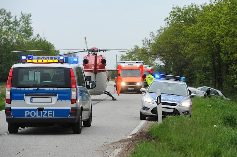 Verhalten-besondere-Situationen-blaulicht_ohne_martinshorn.jpeg