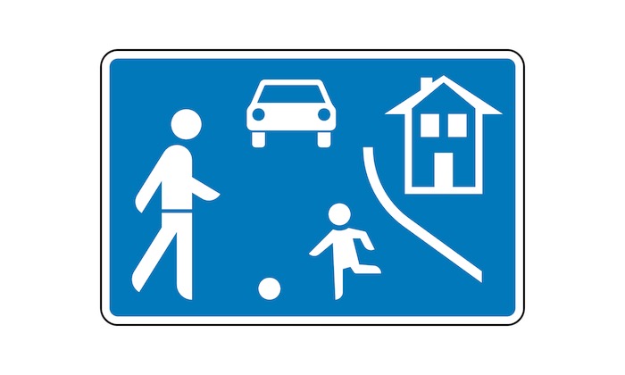 Verkehrszeichen-Beginn-eines-verkehrsberuhigten-Bereichs.jpg