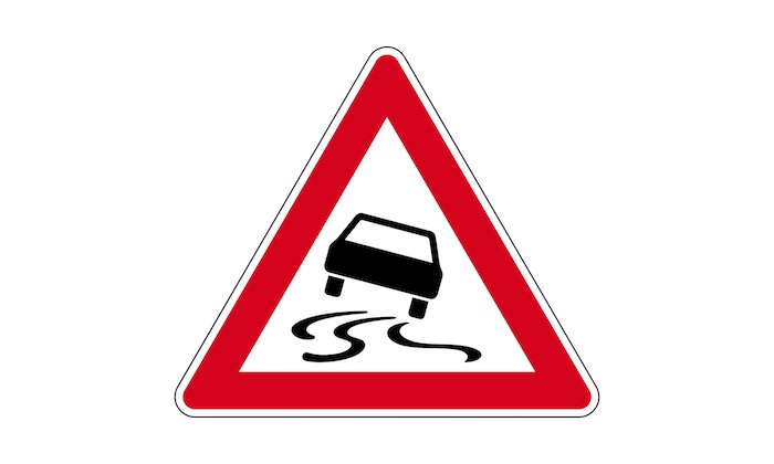 Verkehrszeichen-Schleuder--oder-Rutschgefahr.jpg