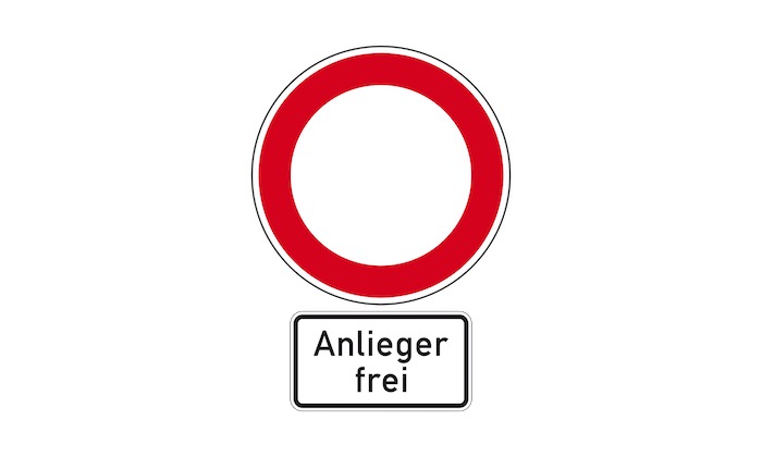 Verkehrszeichen-Verbot-fuer-Fahrzeuge-aller-Art,-Zusatzzeichen_-Anlieger-frei.jpg