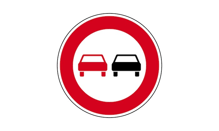 Verkehrszeichen-ueberholverbot-fuer-Kraftfahrzeuge-aller-Art.jpg