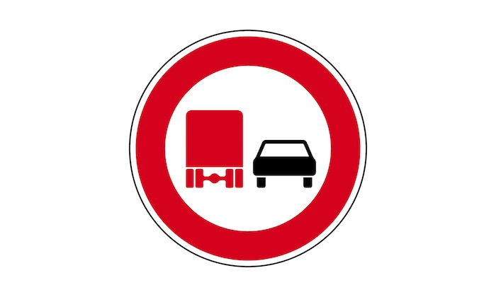 Verkehrszeichen-ueberholverbot-fuer-Kraftfahrzeuge-ueber-3,5-t.jpg