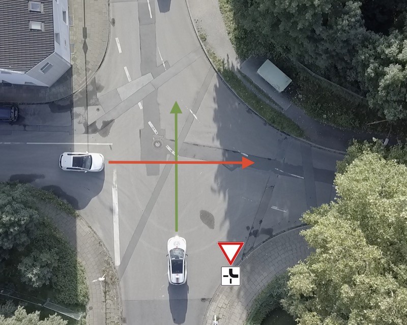 Vorfahrt-gewaehren-abknickende-vorfahrtstraße.jpg
