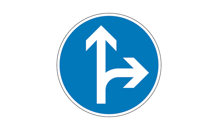 geradeaus-oder-rechts-vorschriftzeichen-verkehrszeichen.png